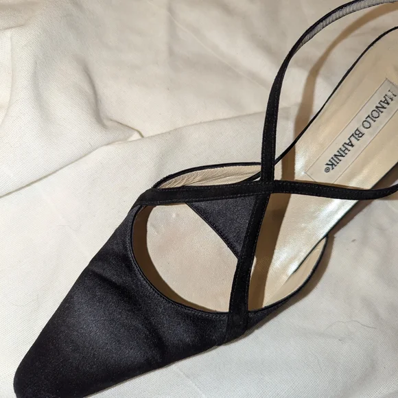 Manolo Blahnik Black Women's Shoe - Picture 1 of 10